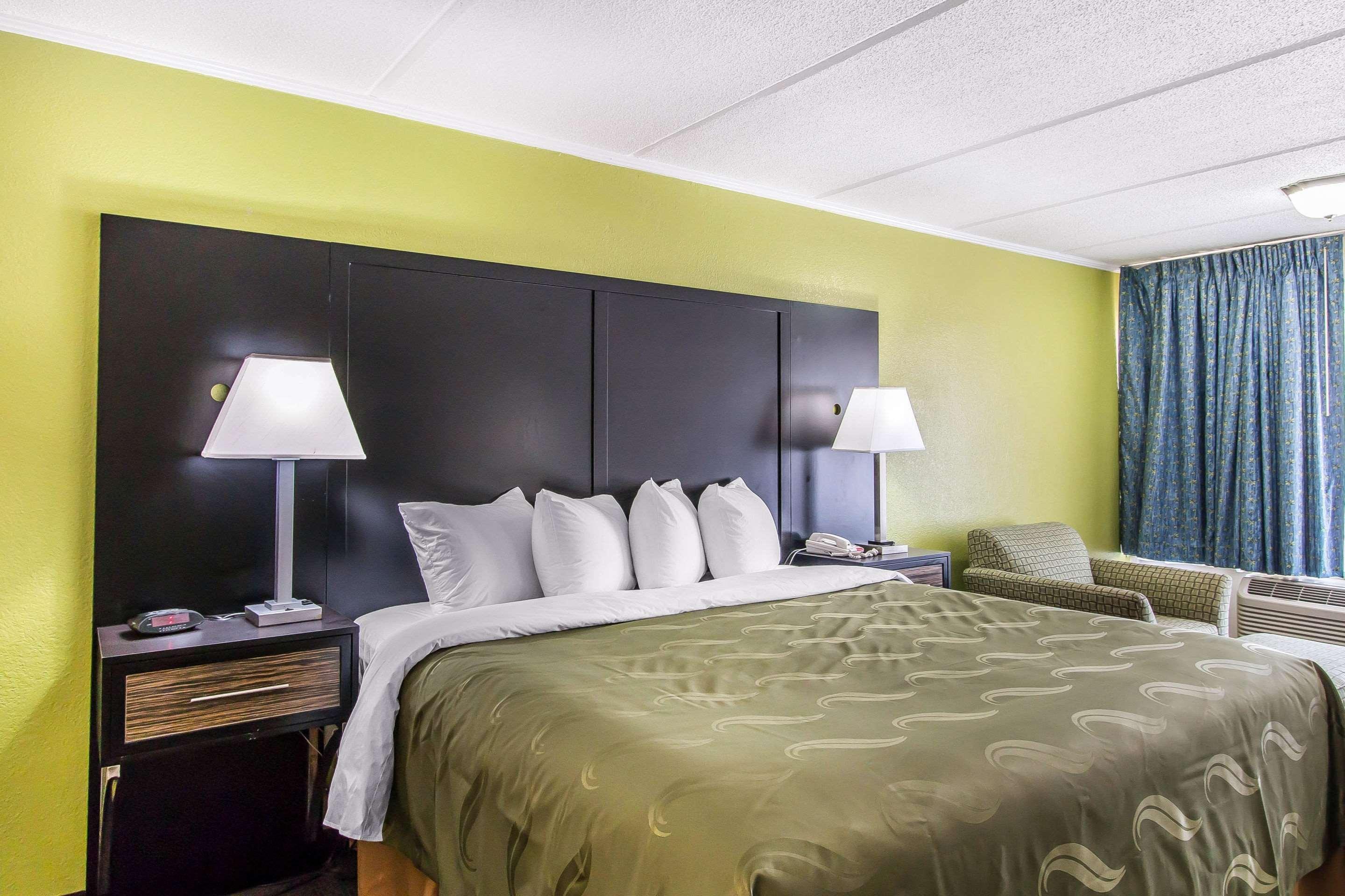 Quality - Stewart Area, Kitchenette - Pool - Guest Laundry Hotel 2*