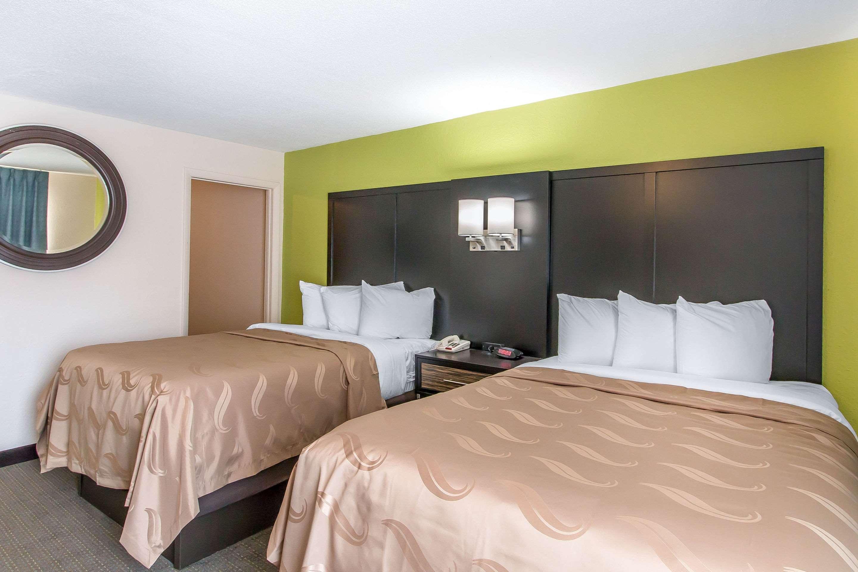 Quality - Stewart Area, Kitchenette - Pool - Guest Laundry Hotel 2*