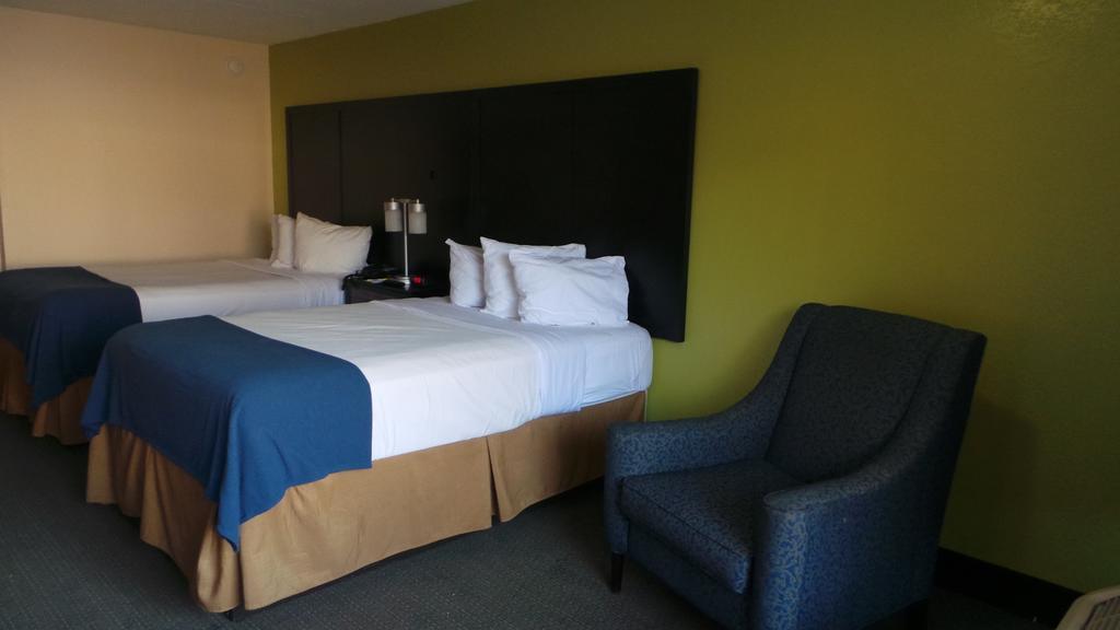 Hotel Quality - Stewart Area, Kitchenette - Pool - Guest Laundry 2*