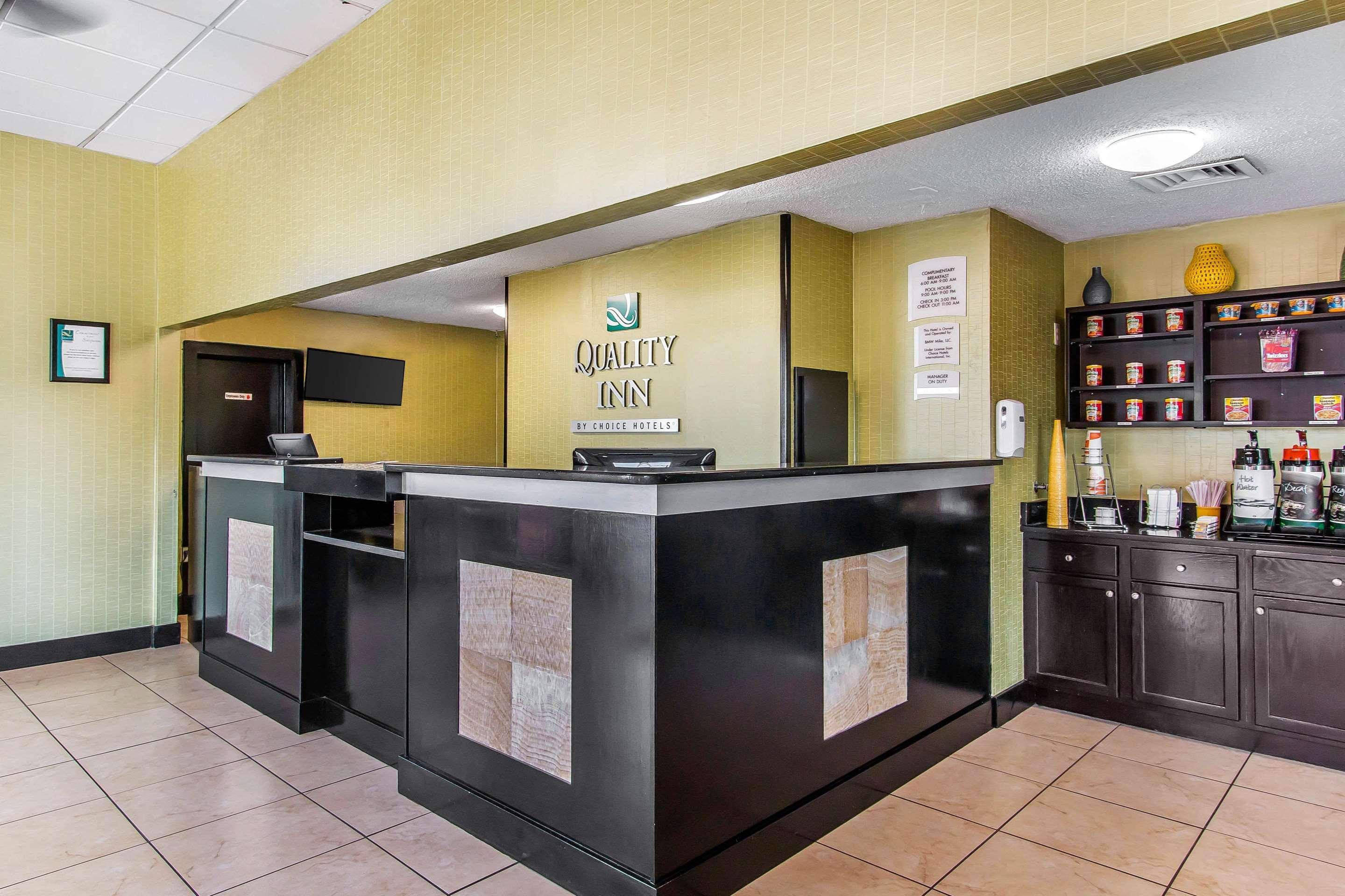Hotel Quality - Stewart Area, Kitchenette - Pool - Guest Laundry 2*