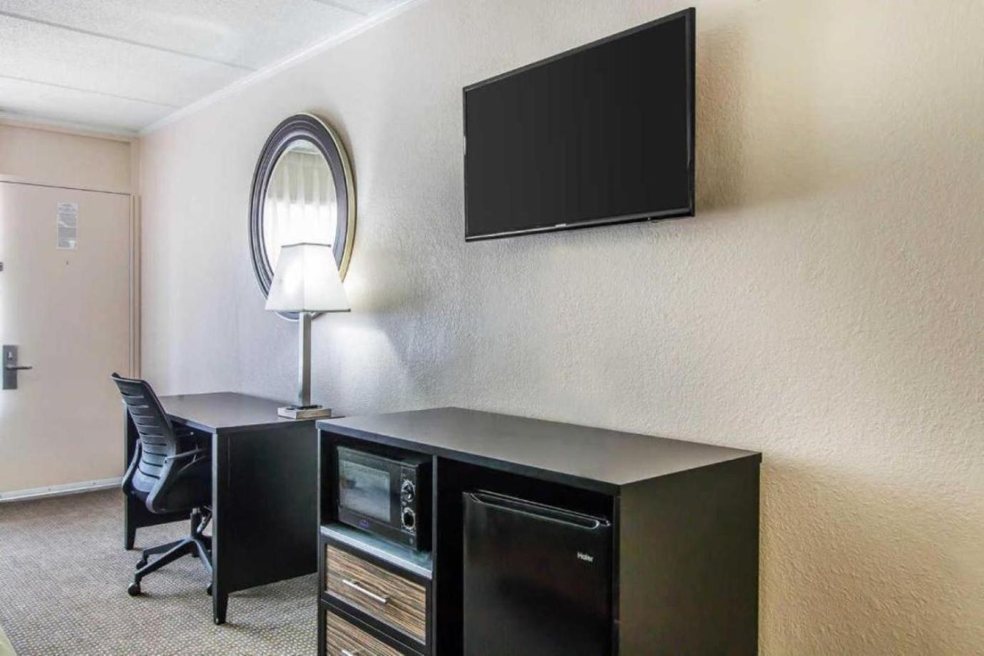 Quality - Stewart Area, Kitchenette - Pool - Guest Laundry Hotel 2*