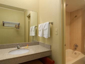 Quality - Stewart Area, Kitchenette - Pool - Guest Laundry