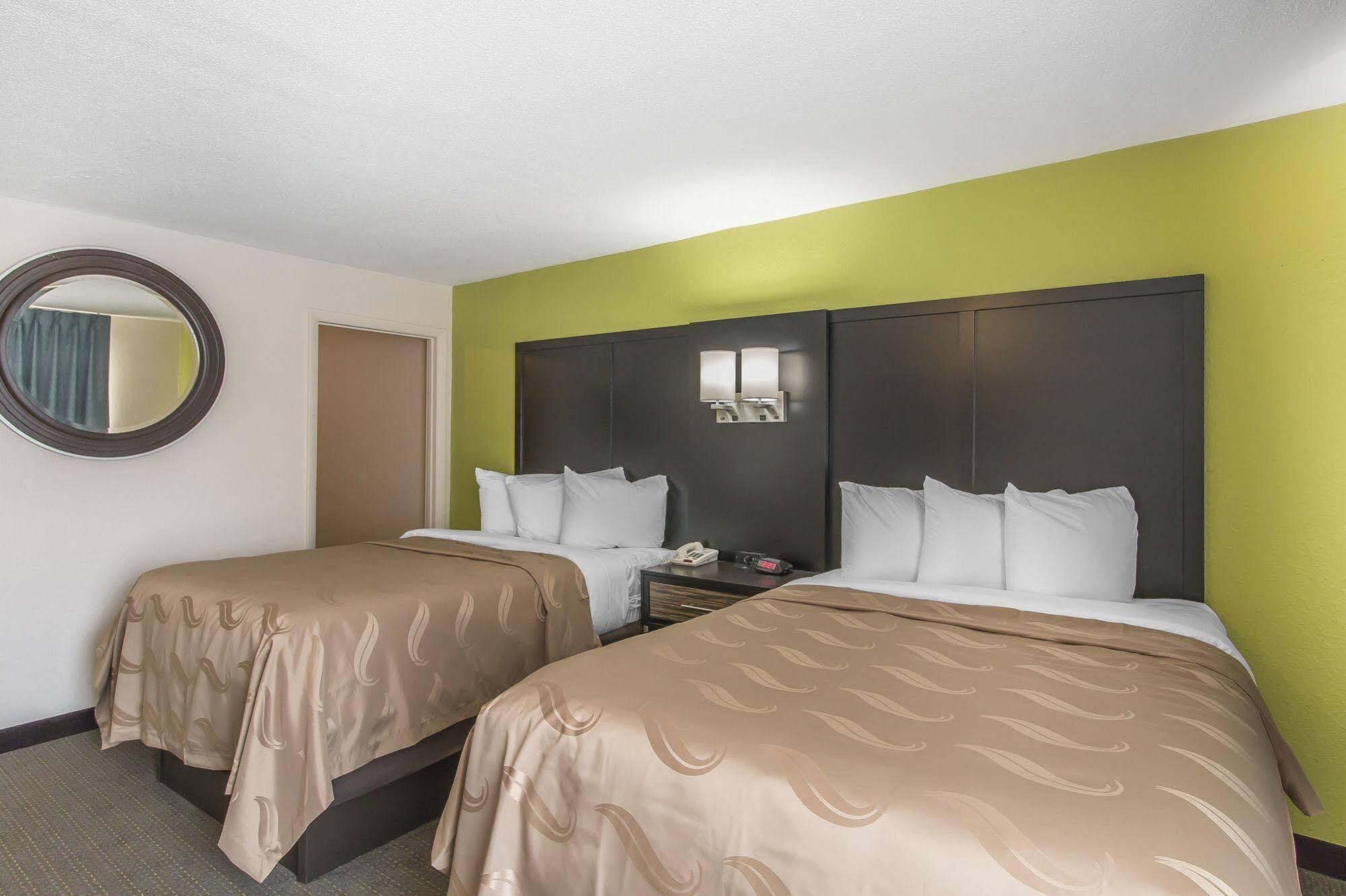 Quality - Stewart Area, Kitchenette - Pool - Guest Laundry