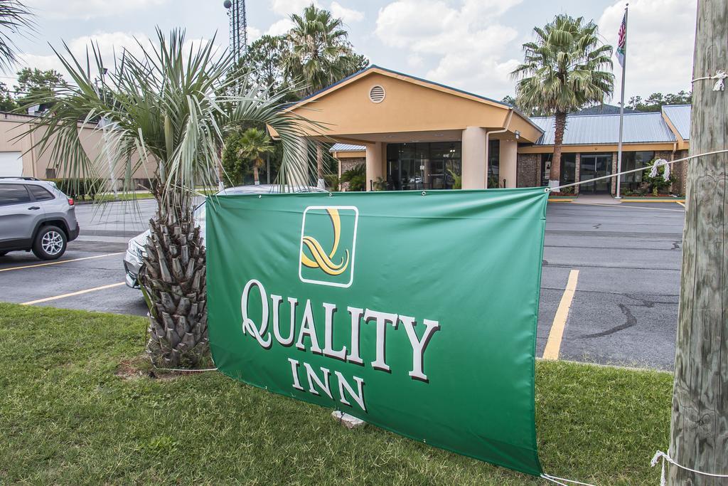 Quality - Stewart Area, Kitchenette - Pool - Guest Laundry Hotel 2*